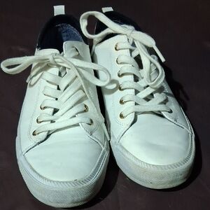 Tommy Hilfiger White Sneakers with Gold Accents